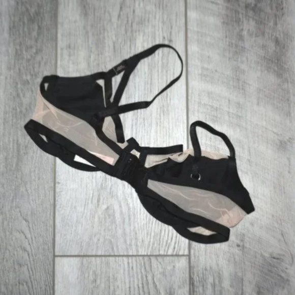 VICTORIA'S SECRET // Unlined Mesh Demi Bra 34F( 3D) - Picture 6 of 9